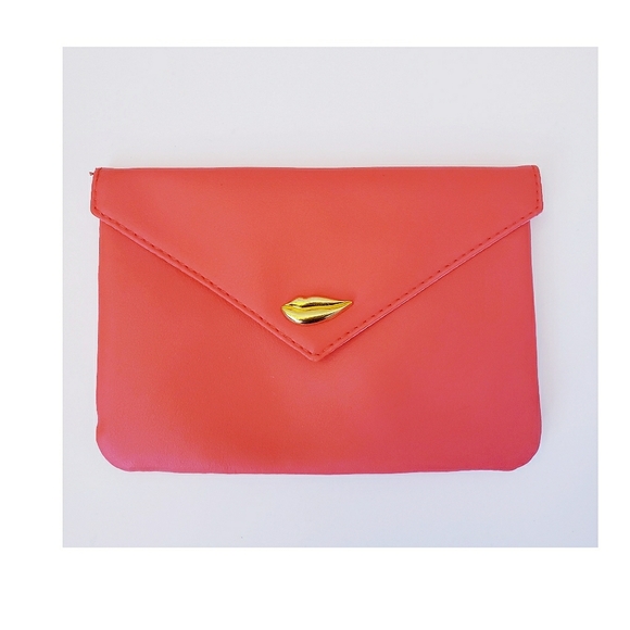 Sealed with a kiss ipsy bag - Picture 2 of 3